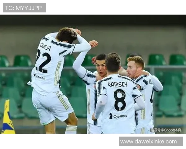 拉齐奥与尤文图斯激战正酣谁能在意甲赛场笑到最后