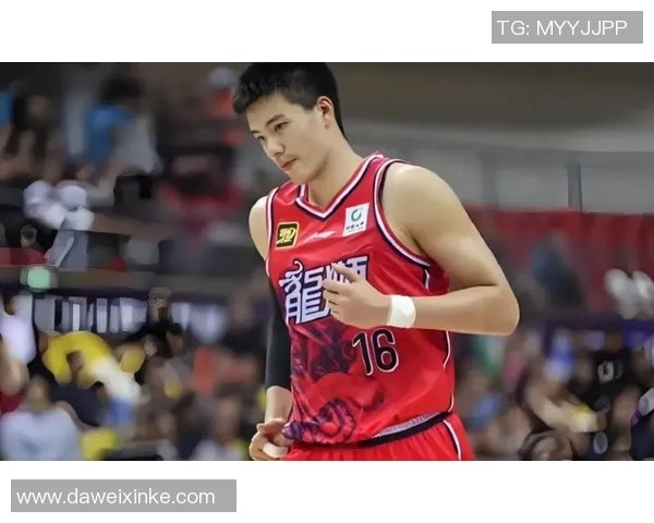 焦泊乔的成长之路:从青涩少年到职场精英的蜕变与奋斗 焦泊乔的成长之路:从青涩少年到职场精英的蜕变与奋斗